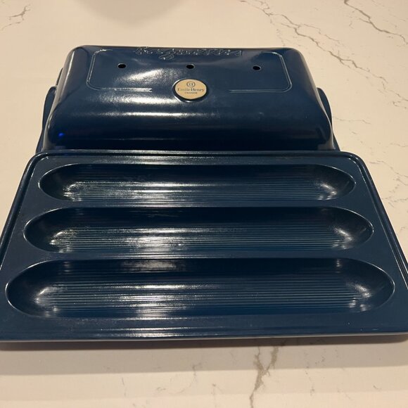 Emile Henry rare navy blue baguette baker - Picture 2 of 3